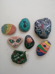 Atelier pictura pe pietre