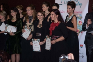 Prezentare colectie bijuterii ”Culori complementare” oct 2014 Muzeul de Arta Timisoara