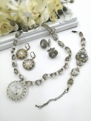 Set mireasă și butoni asortați pt mire Set handmade mireasa si butoni mire